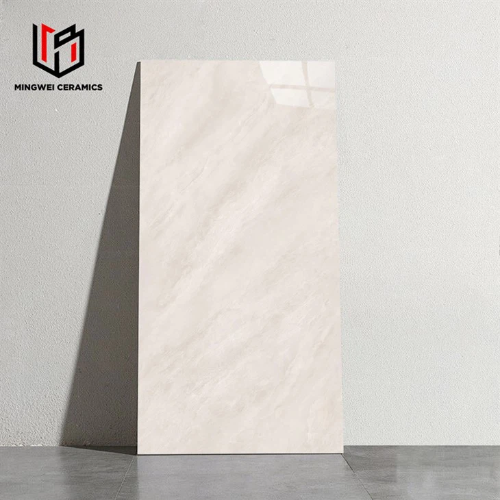 Glanzende zachte lichtkleur gepolijste tegels